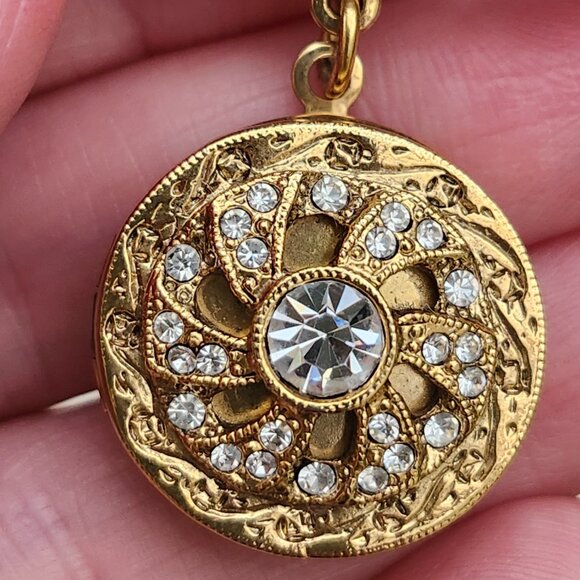 Vintage Victorian Style Locket Brooch with Rhinestone Pinwheel Design - Picture 5 of 6